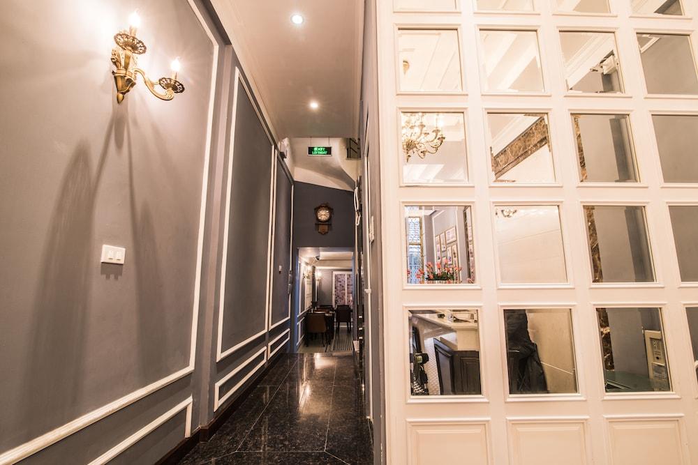 Hanoi Crystal Pearl Hotel Exterior photo